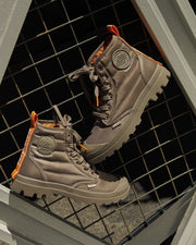 Chaussures montantes Taupe Rhona Pampa Hi Dare JOTT x PALLADIUM